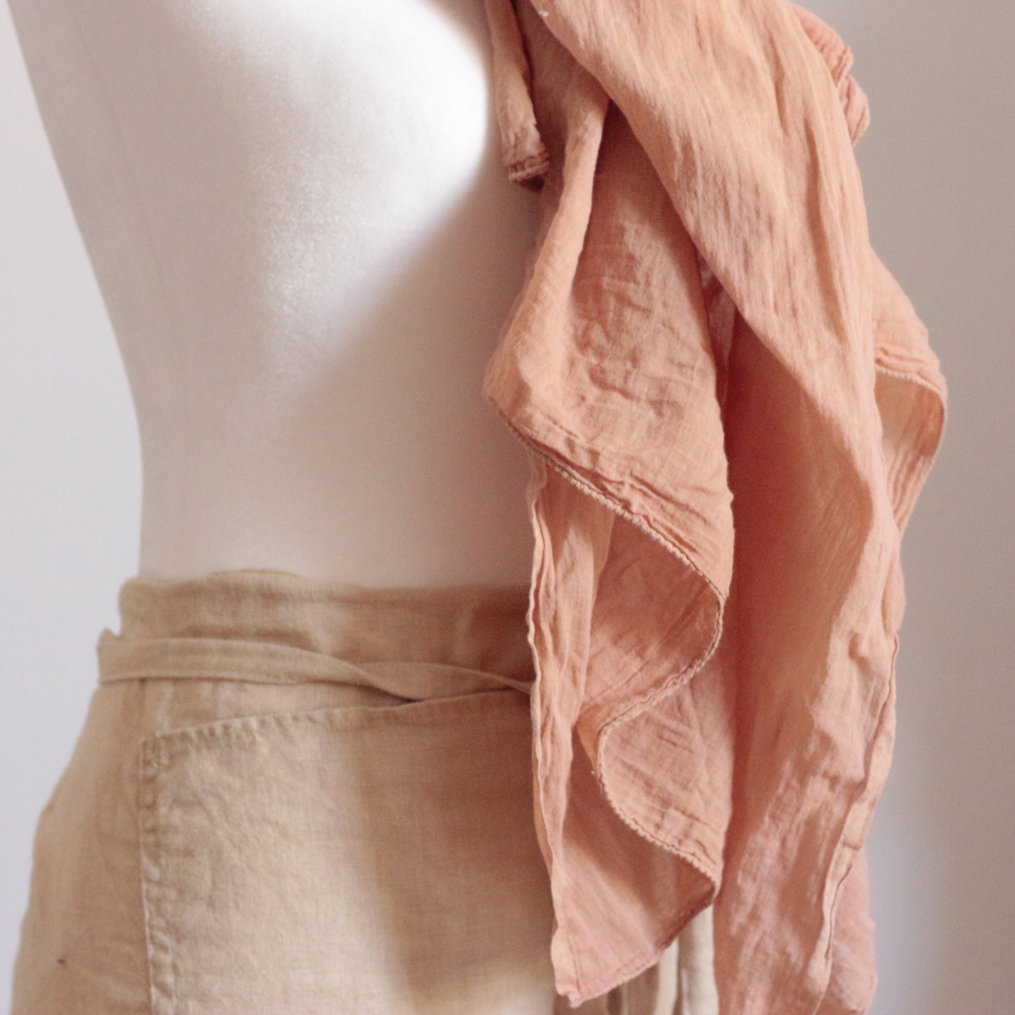 Grand foulard de coton biologique teint naturellement